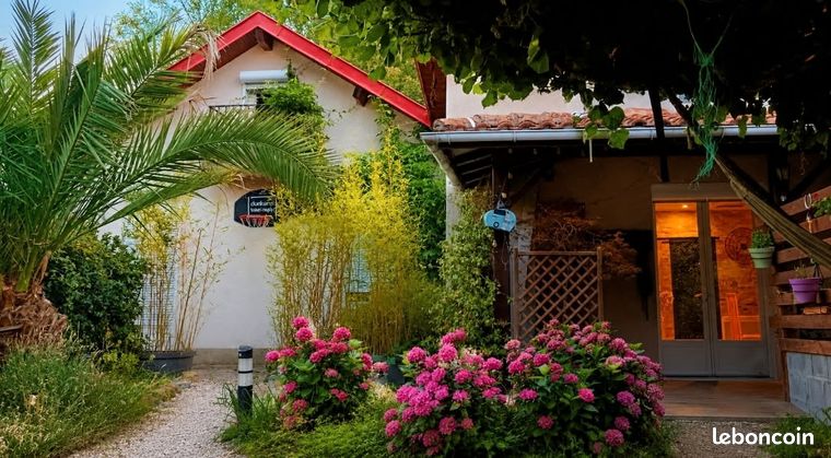 Jolie Maison sur terrain arboré