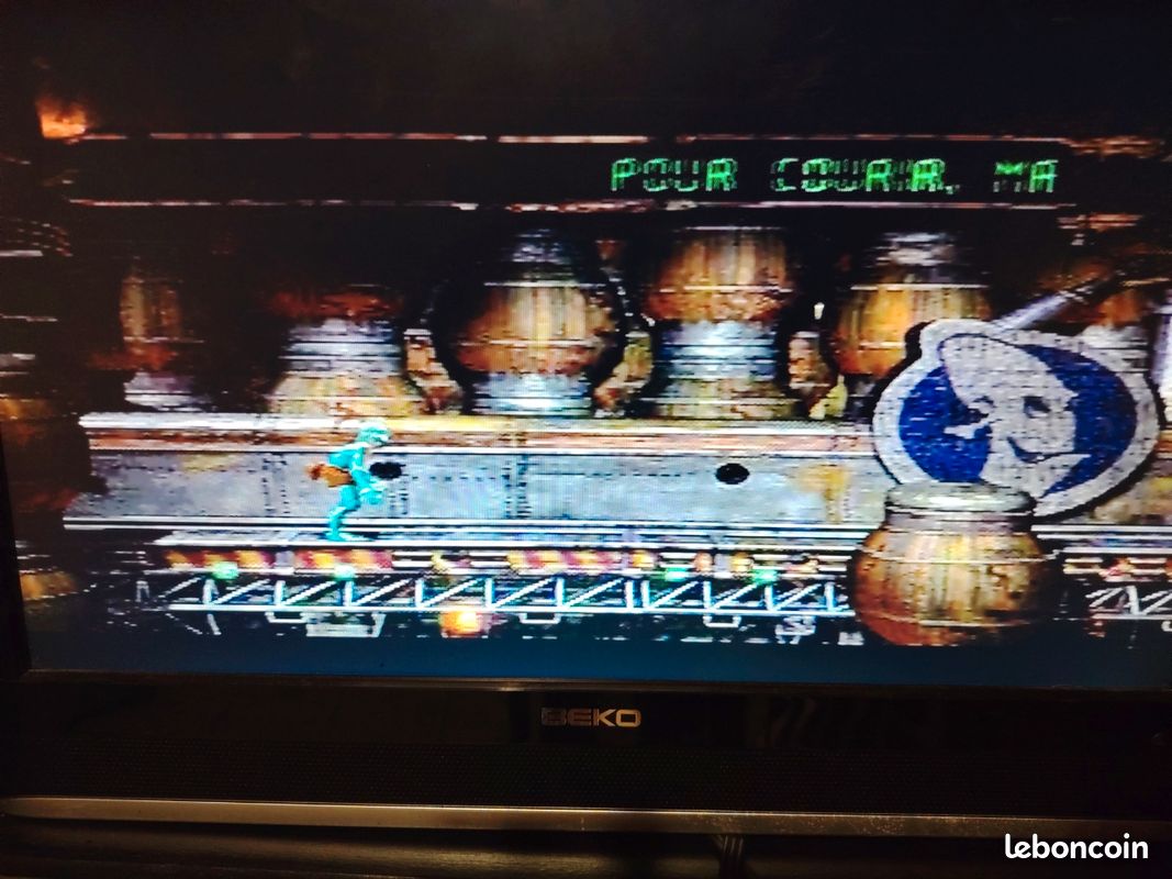Playstation 1 Sony avec manettes câble carte mémoire et 2 jeux (image 7)