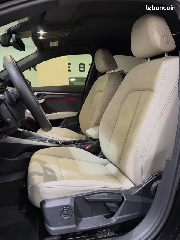 Audi a3 8y berline design luxe 35 tfsi 150 s-tronic7 - full black - état exceptionnel (image 7)