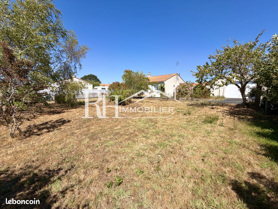 Maison 5 pièces 97 m² · à Brem-sur-Mer · 97 m² · 326 000 €