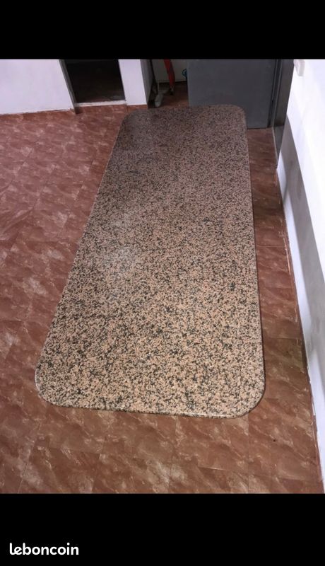 Table en marbre (image 2)