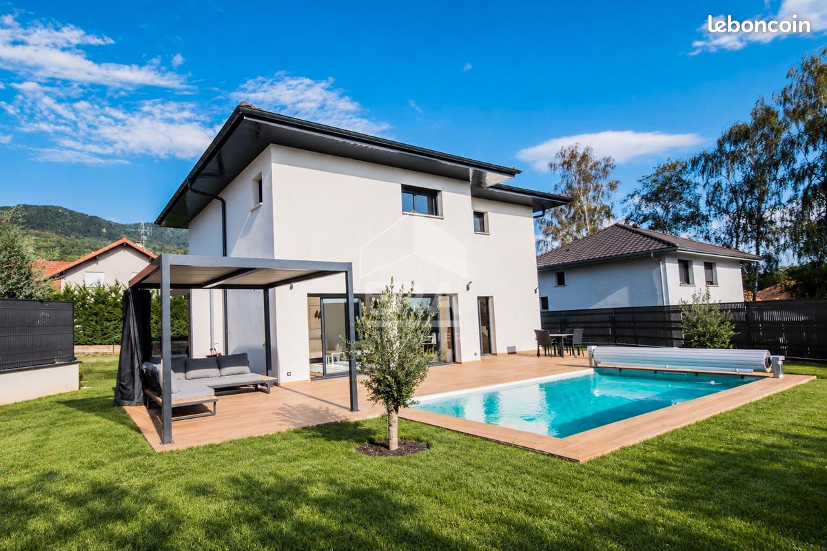 Maison 6 pièces 177 m² · à Cranves-Sales · 177 m² · 936 000 €