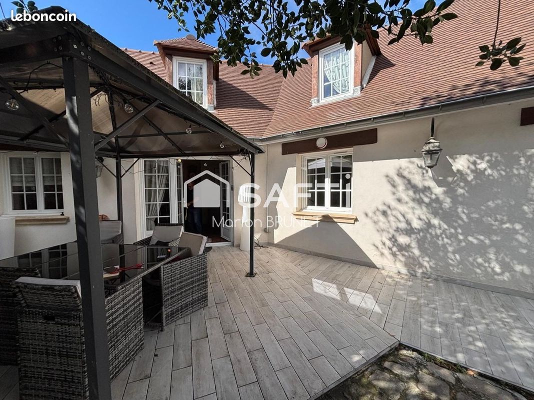 Maison 8 pièces 173 m² · à Breuil-le-Sec · 173 m² · 298 000 €