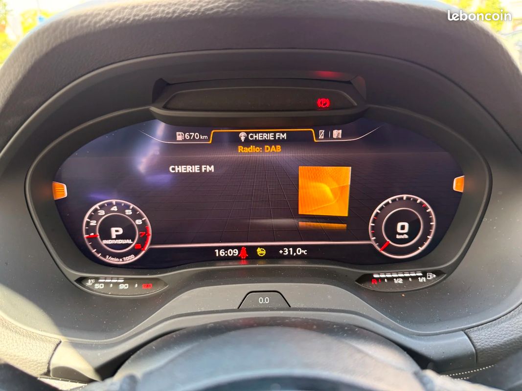 AUDI Q2 35 TFSI 150 S tronic 7 S line (image 18)