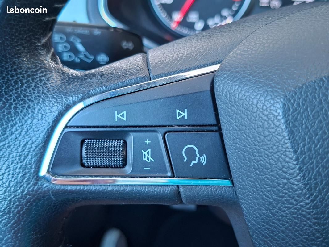 Seat Arona 1.0 EcoTSI 110 ch Start/Stop DSG7 Style (image 26)