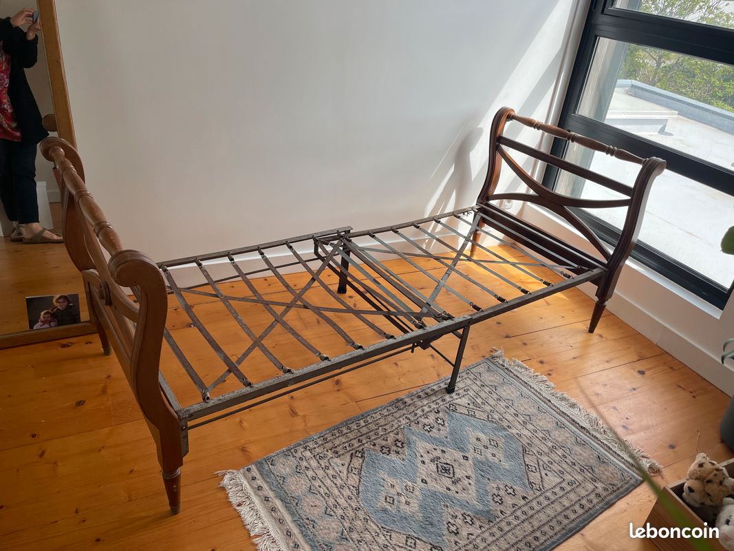Petite banquette-lit ancienne (image 4)