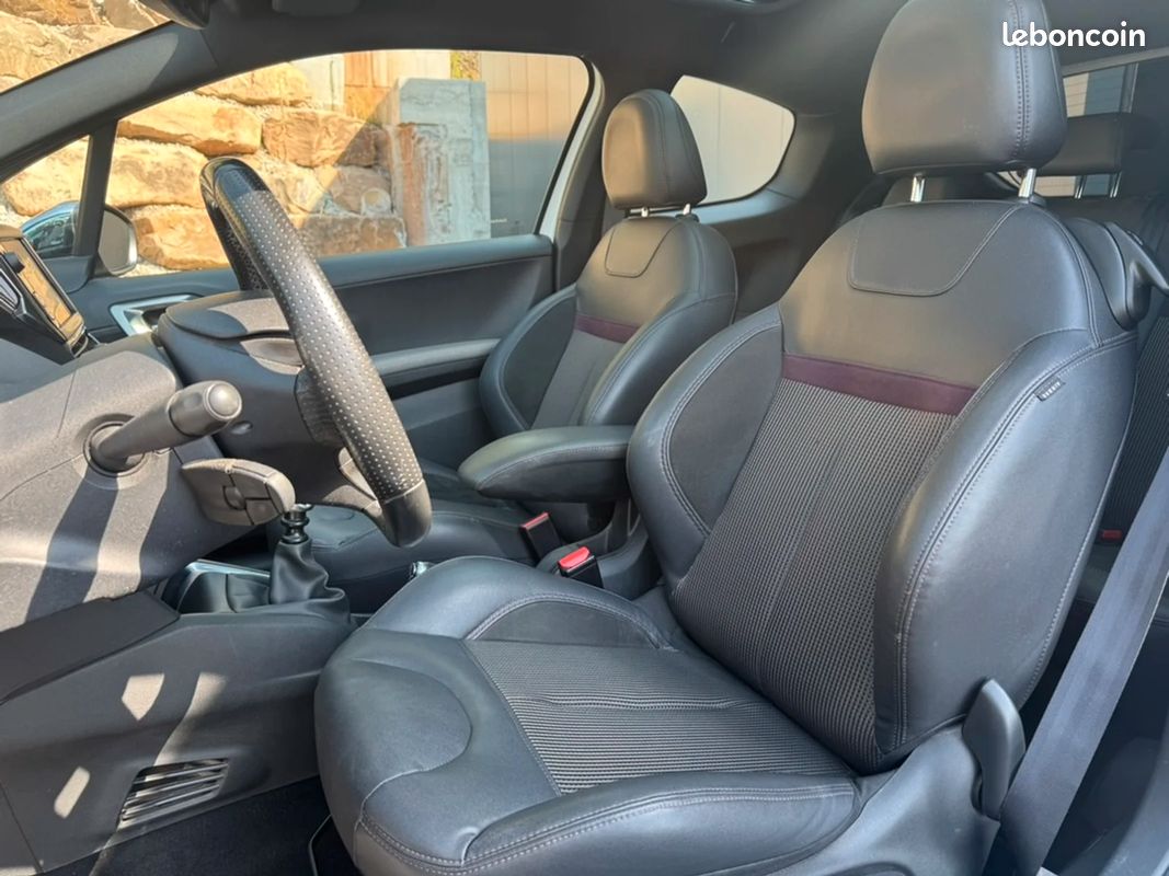Peugeot 208 1.6 THP 156 CH XY / Distribution faite (image 10)