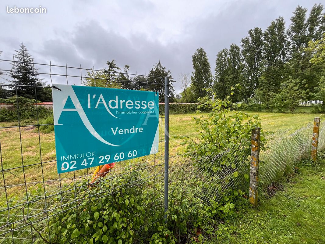 Terrain 783 m² · à Neuillé-Pont-Pierre · 783 m² · 99 000 €