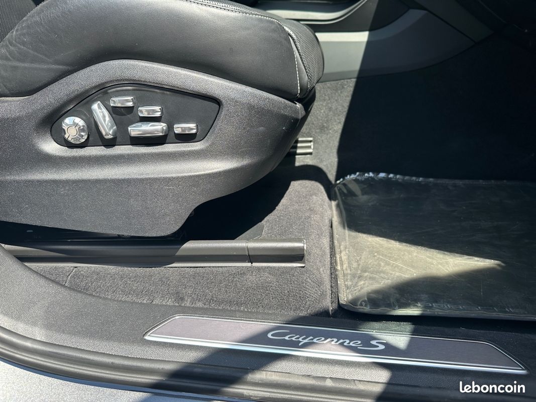 PORSCHE CAYENNE COUPE 3.0 V6 440 ch Tiptronic BVA S Garantie 12 Mois (image 15)