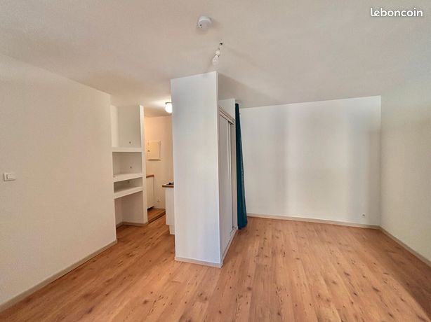 Studio 1 pièce 25 m²