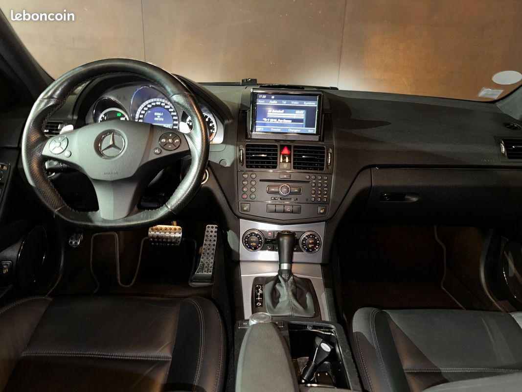 Mercedes CLASSE C BREAK 63 AMG 6.2 V8 457ch 7G-Tronic Historique Complet (image 19)
