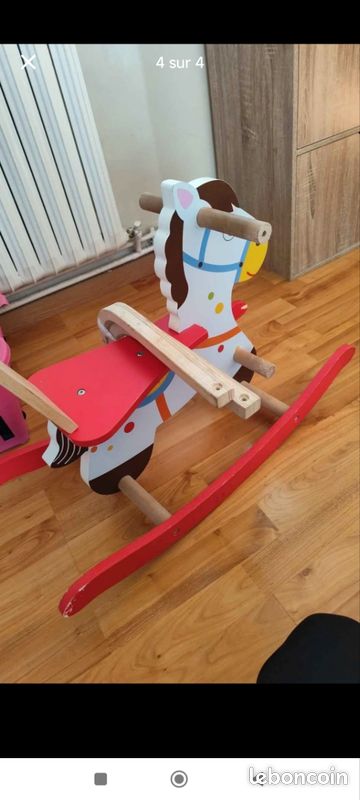 Cheval a bascule en bois (image 4)