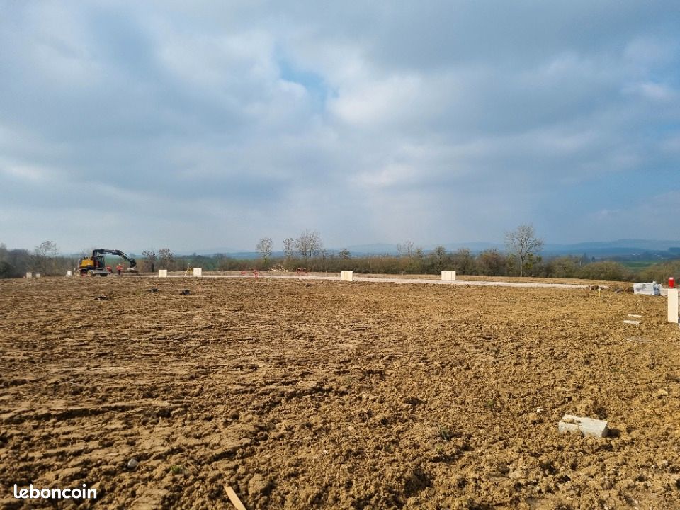 Terrain 256 m² · à Verny · 77 000 €