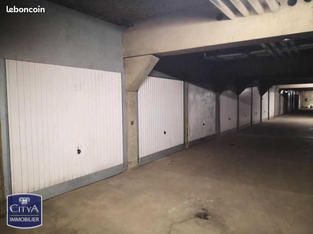 Parking Rive De Gier · à Rive-de-Gier · 89 000 €