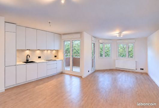 Parking 3 pièces 72 m² · à Lyon · 71,9 m² · 295 000 €