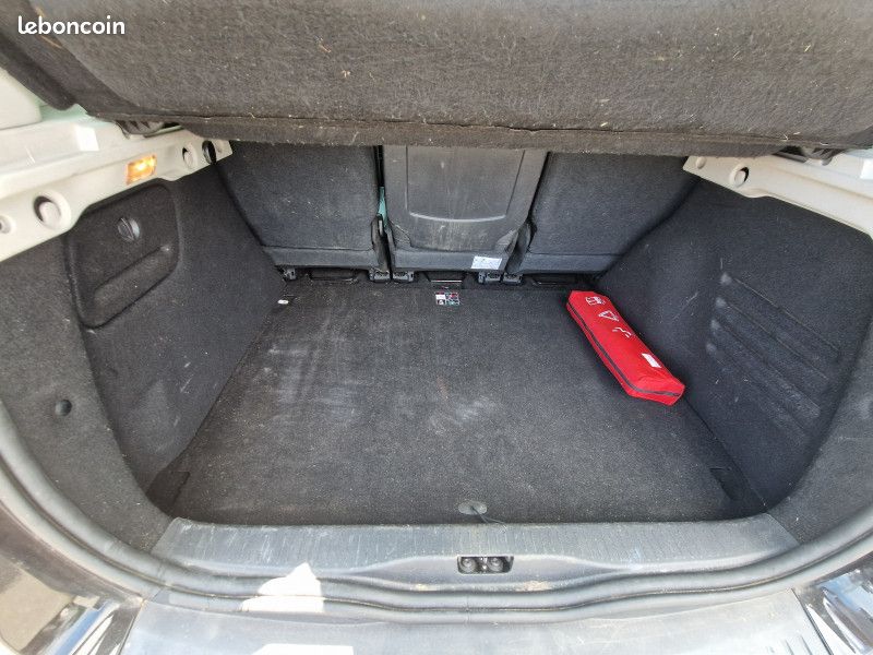 Renault SCENIC III 1.5 DCI 110CH ENERGY BOSE ECO² EURO6 2015 (image 11)