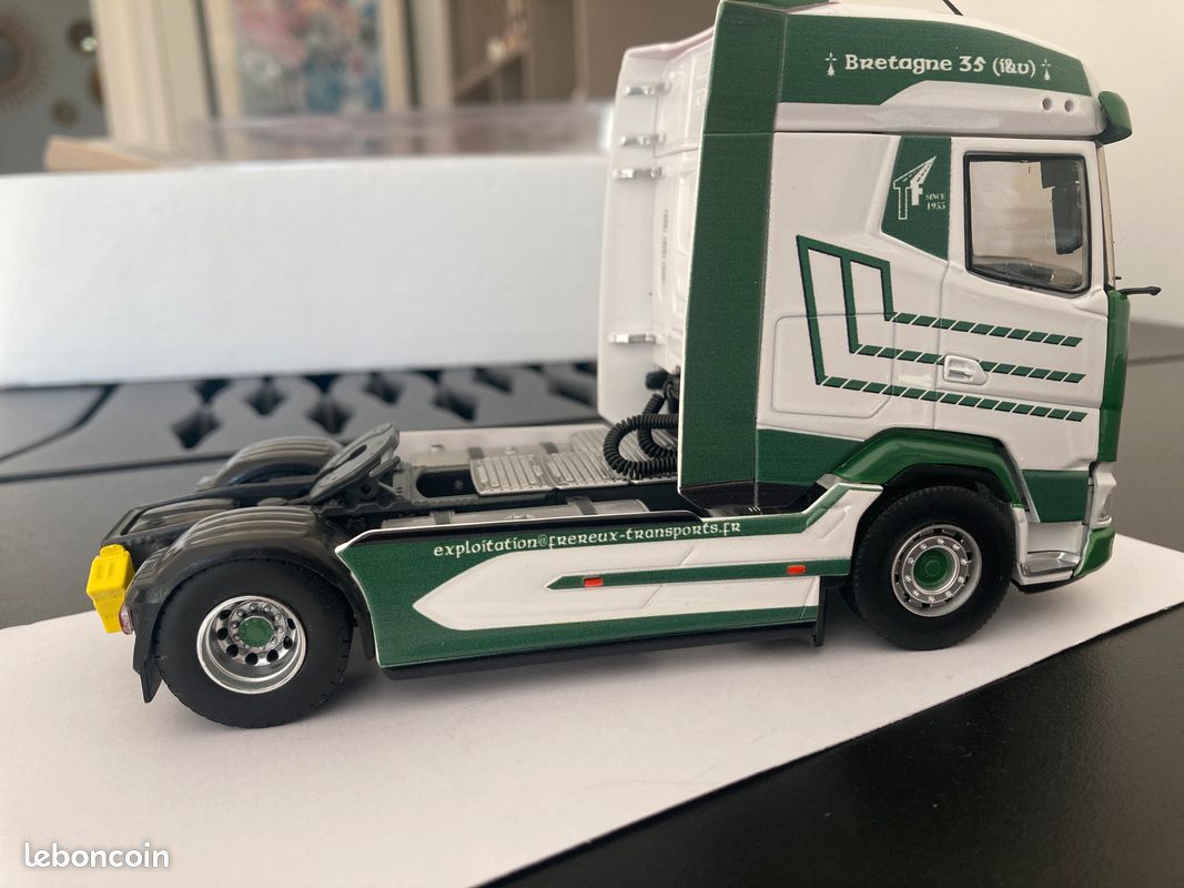 ELIGOR - Camion avec remorque - NAPOLY - DAF XF MY17 Space CAB 4x2 - 1/43 - E
