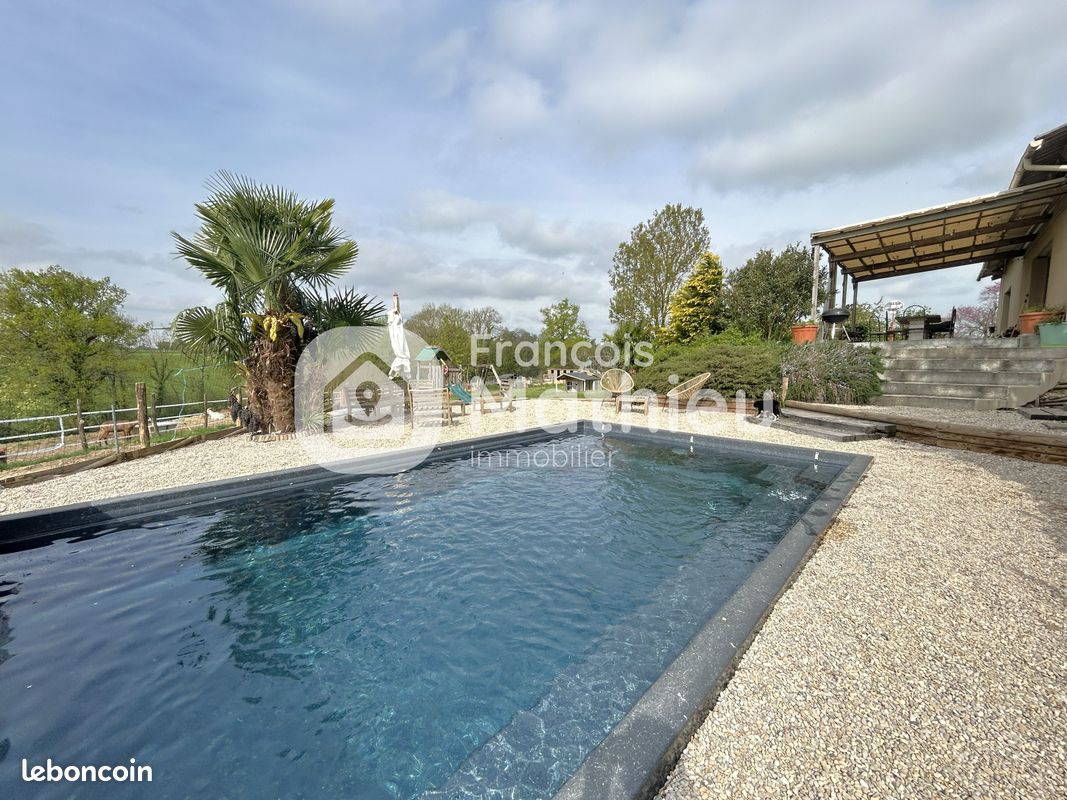 Maison 5 pièces 250 m² · à Villars-les-Dombes · 250 m² · 460 000 €