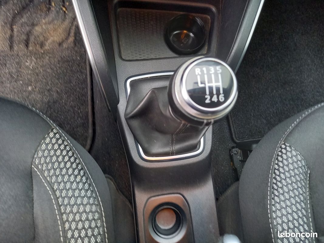 Dacia duster 1.5 dci 115 prestige 4x2 (image 10)