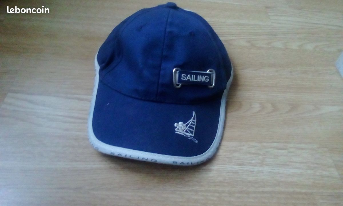 Divers casquettes (image 2)