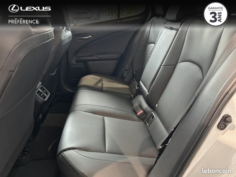 Lexus UX 300h F SPORT Design MY26 (image 9)