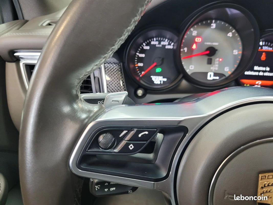 PORSCHE MACAN Diesel 3.0 V6 258 ch S PDK / SUPERBE ETAT - 2EME MAIN - ENTRETIEN PORSCHE - TOIT OUVRANT - BOSE (image 23)