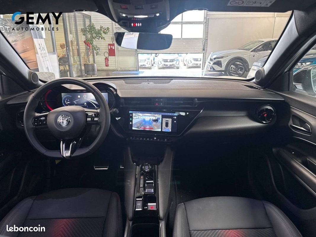 ALFA ROMEO Junior 1.2 Ibrida 145 ch e-DCT6 Speciale (image 8)