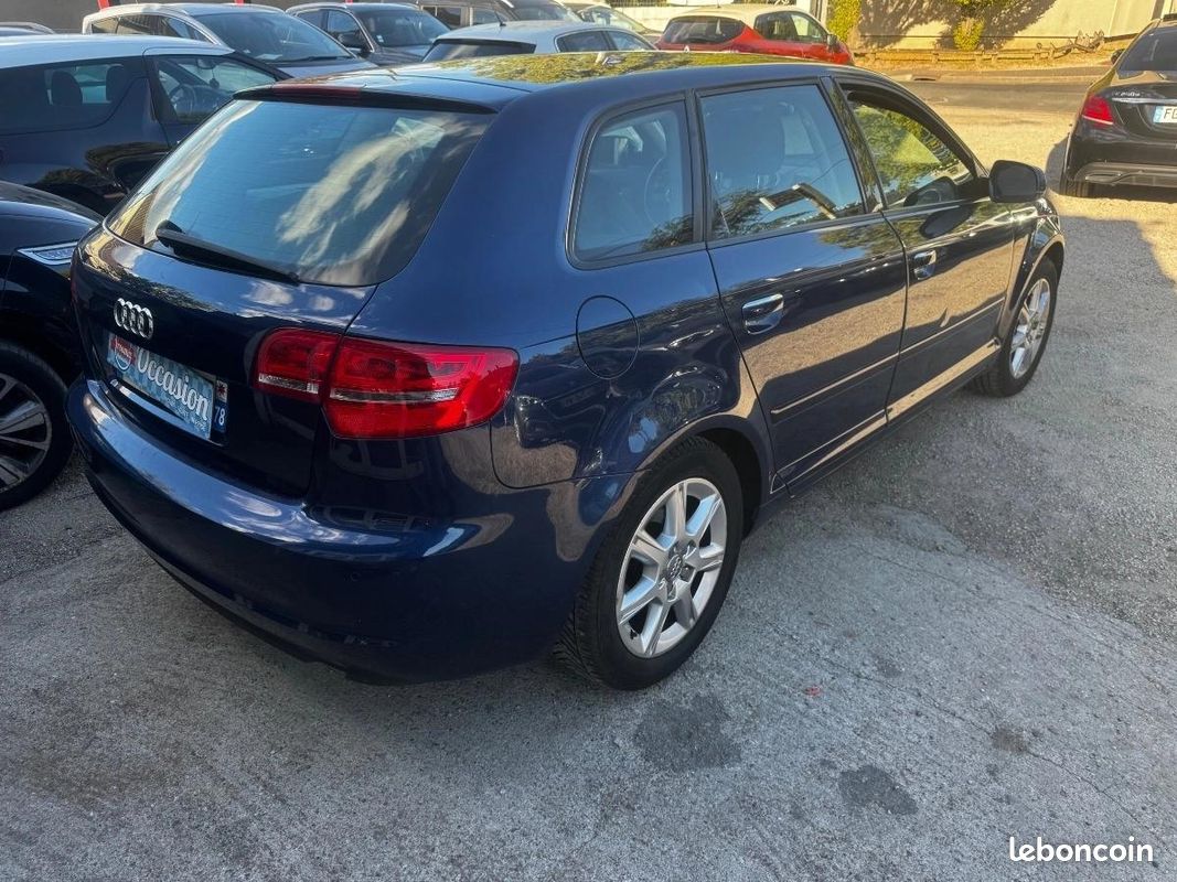 Audi A3 SPORTBACK 1.6 TDI 105 AMBIENTE (image 4)