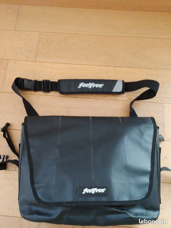 Sac bandoulière étanche Besace/ messenger Bag FEELFREE modèle