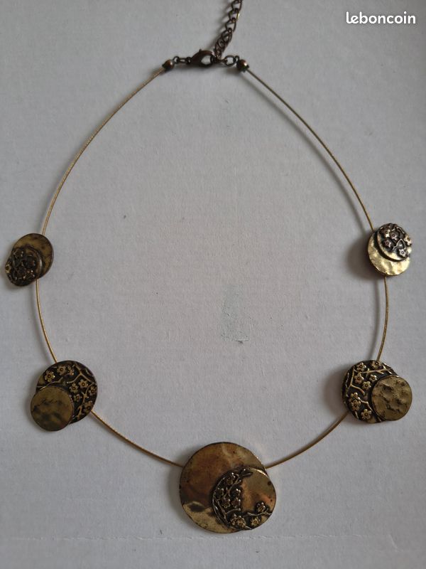 Collier fantaisie (image 3)