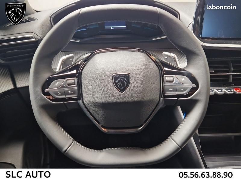 Peugeot 2008 1.2 Hybrid 136ch Style e-DCS6 (image 15)