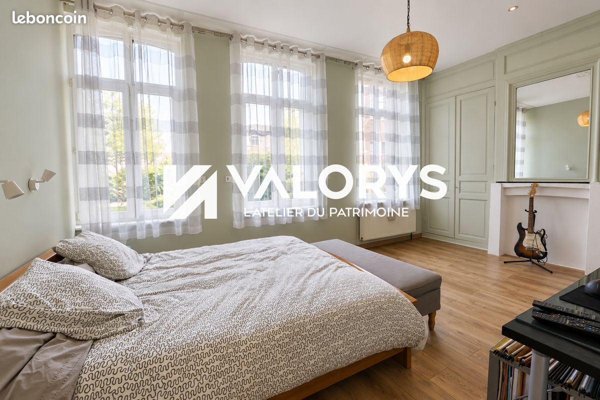Maison 6 pièces 200 m² · à Tourcoing · 200 m² · 299 900 €