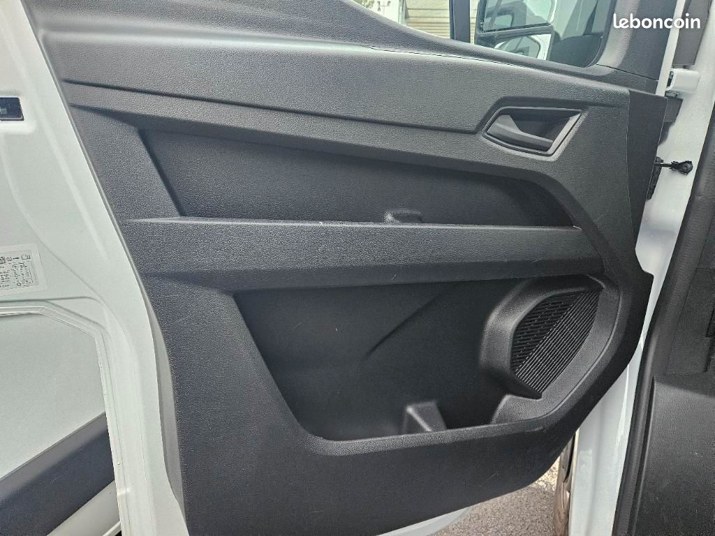 Nissan Interstar FOURGON 3T5 L2H2 2.0 DCI 130 N-CONNECTA (image 17)