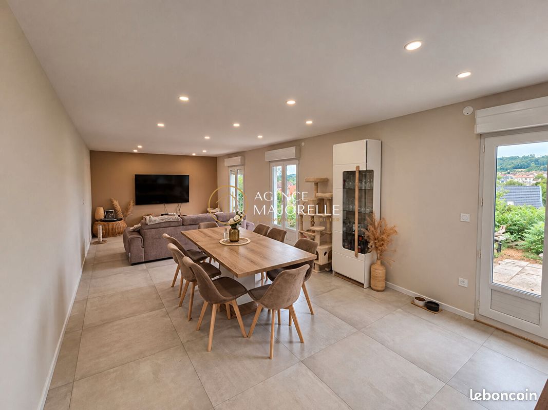 Maison 5 pièces 130 m² · à Charmes · 130 m² · 250 000 €