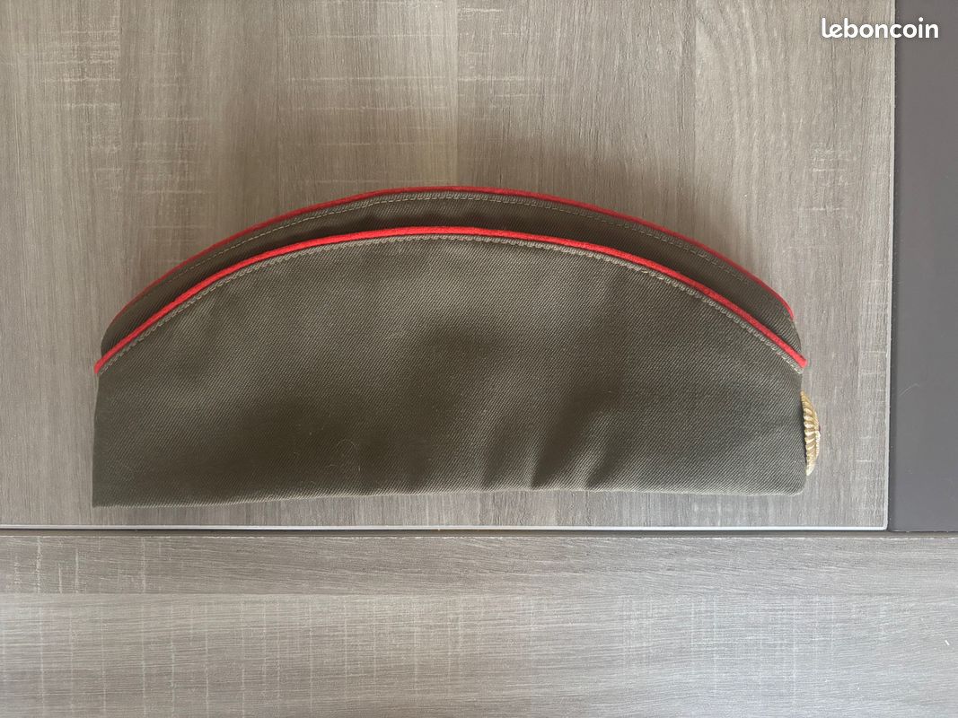 Chapka Russe Militaire - Couleur Noir - étoile rouge URSS