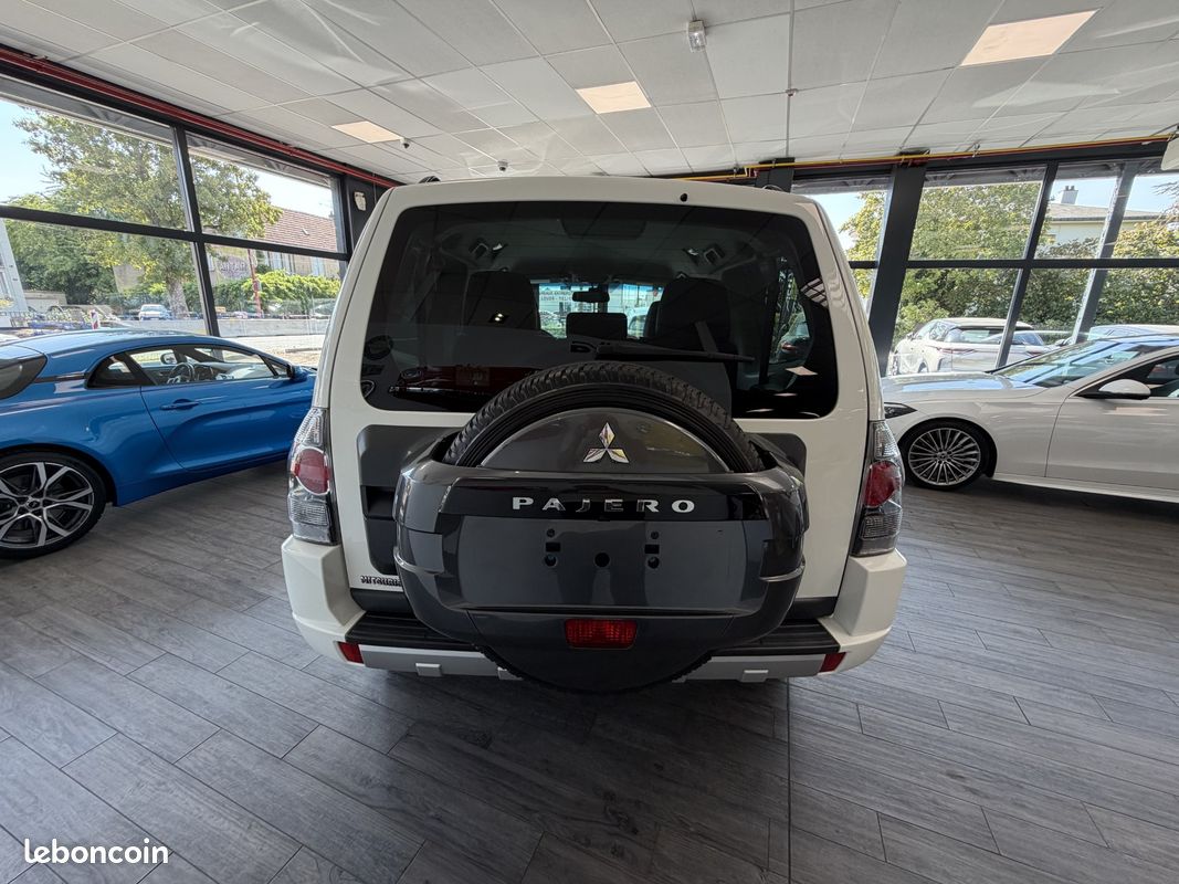 Mitsubishi Pajero 3,2L DI-D 190Ch 94 399Km (image 4)