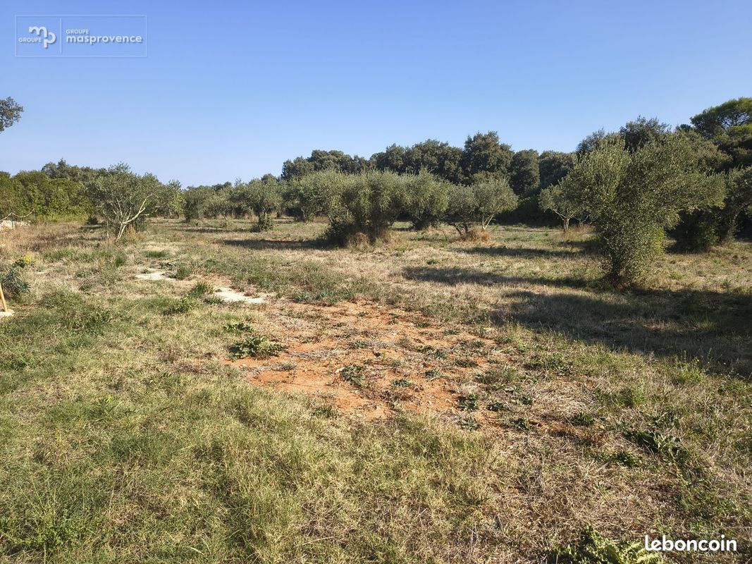 Terrain 1764 m² · à Saint-Siffret · 299 000 €