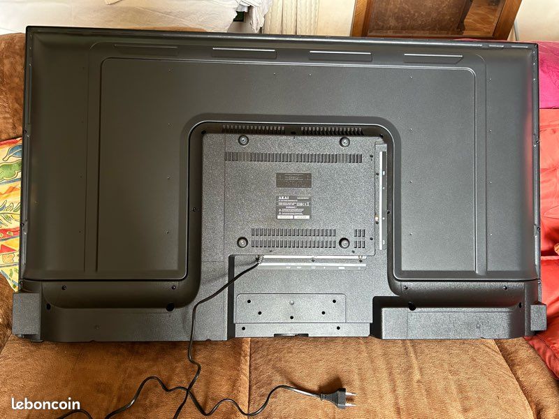 Téléviseur AKAI 124cm (image 8)