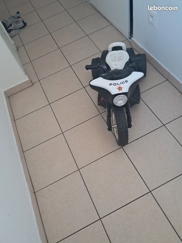 Moto electrique (image 1)