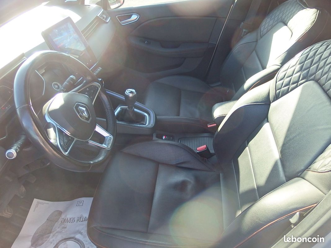 Renault CLIO V 1.5 BLUE DCI 115CH INITIALE PARIS (image 10)