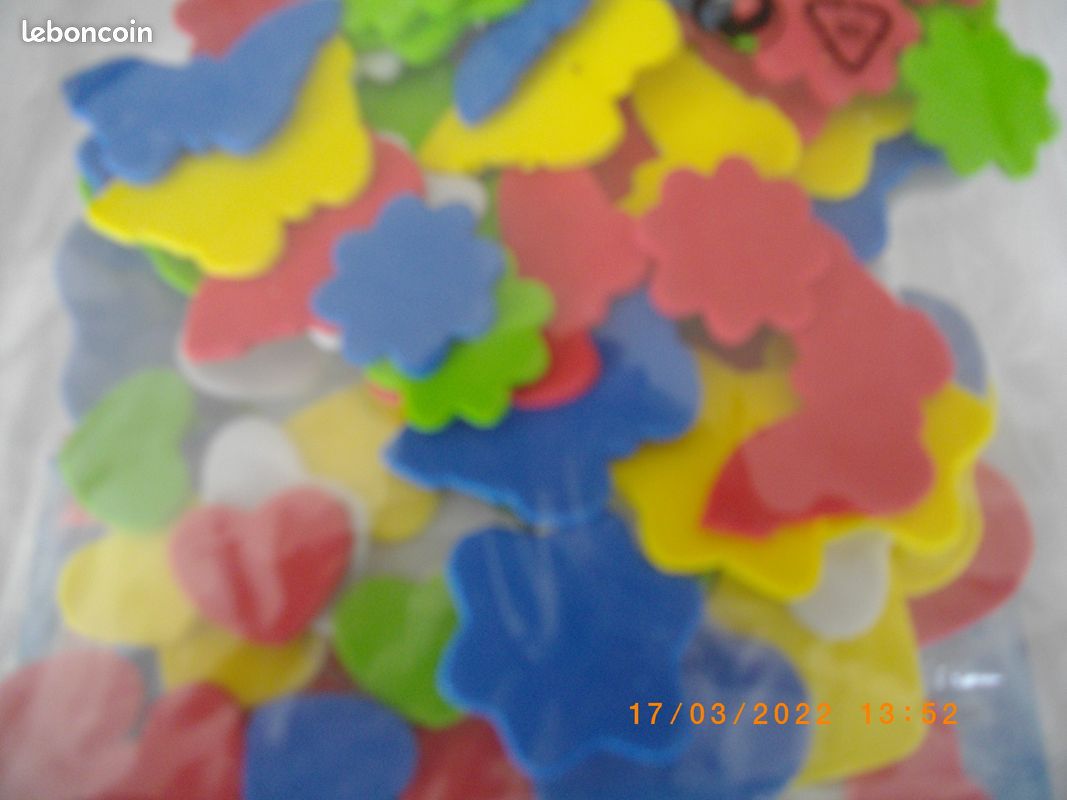 Un paquet de 150 motifs découpés pour enfant - (NEUF) (image 2)