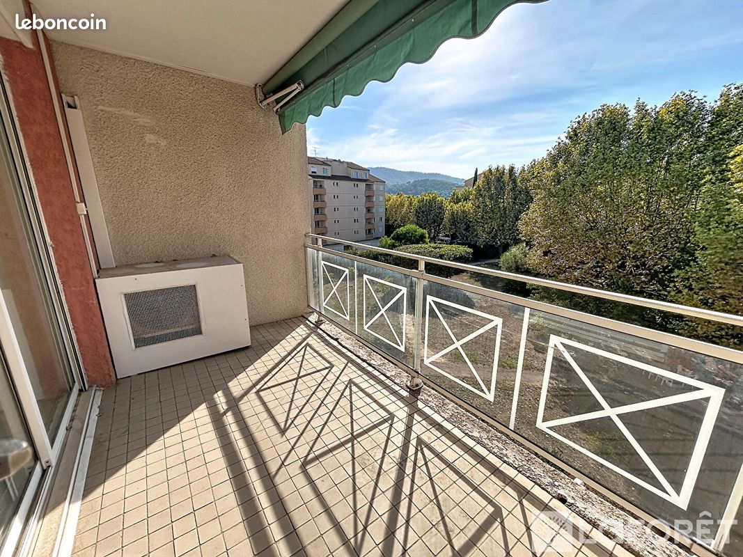 Appartement 2 pièces 52 m² · à Hyères · 52 m² · 120 000 €