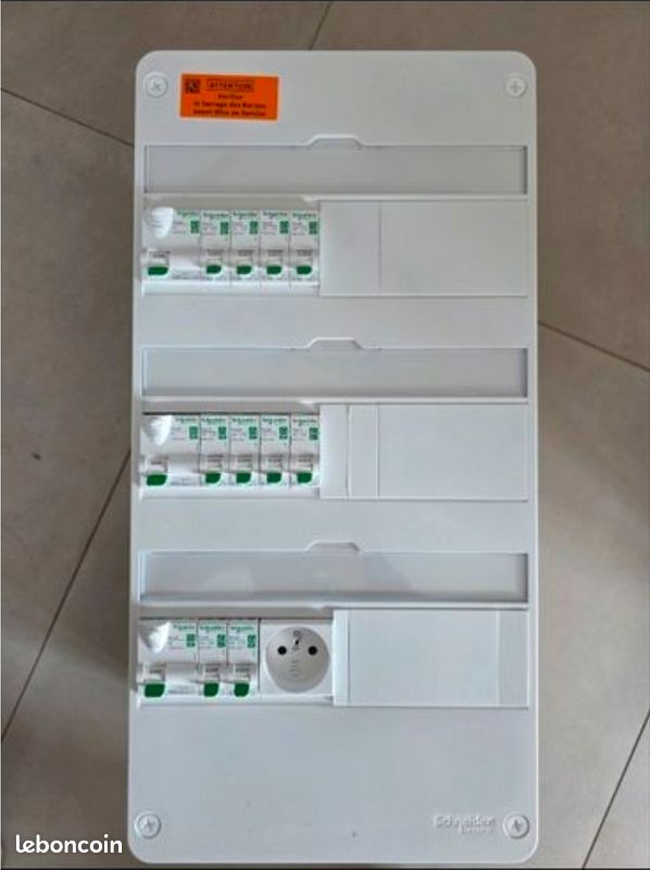 Tableau Schneider resi9 XE 3 rangées NEUF (image 1)