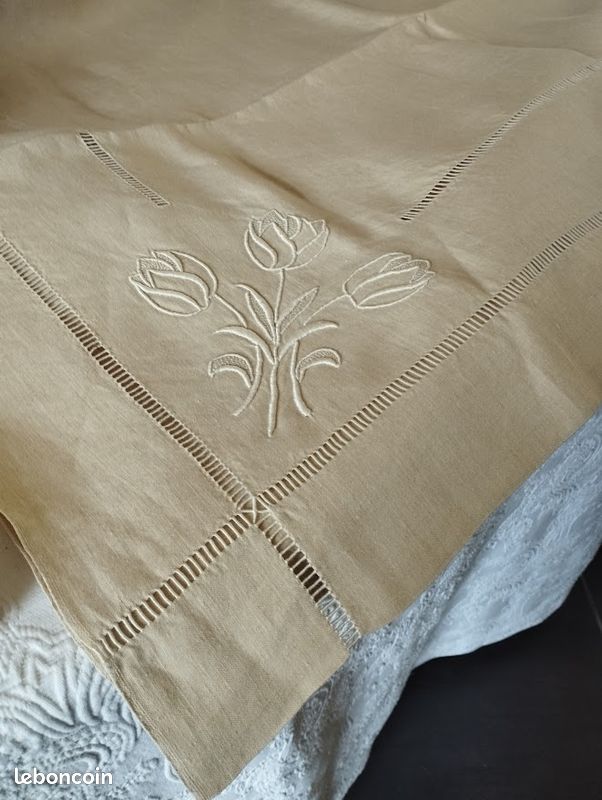 Drap ancien brodé main, pur lin, jamais utilisé (image 5)