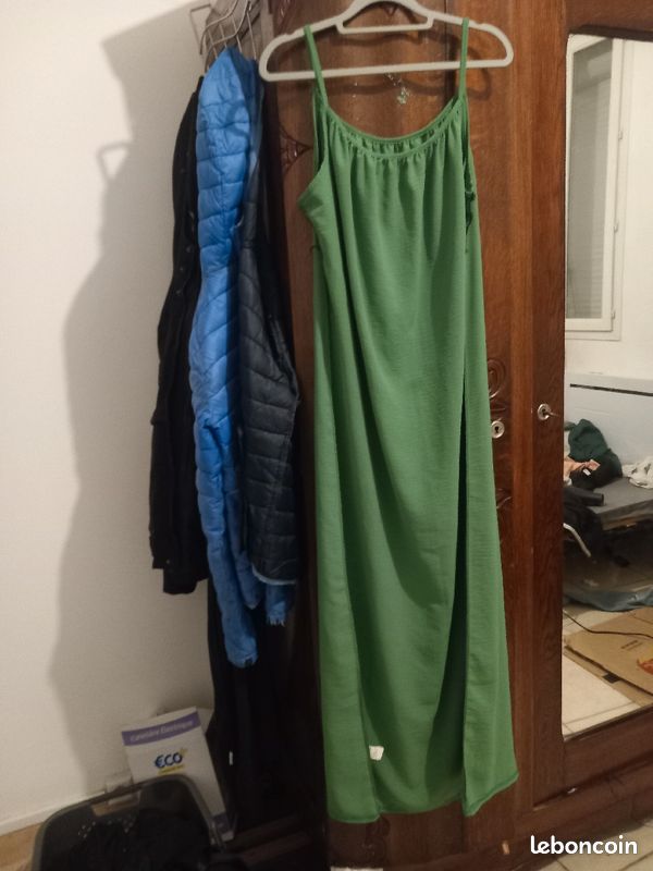 Robe (image 1)