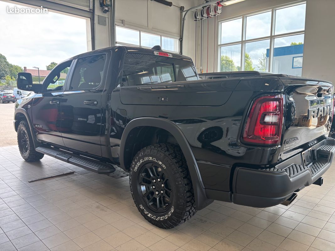 Ram Rebel 2026 5L7 V8 avec 3900 km (image 2)