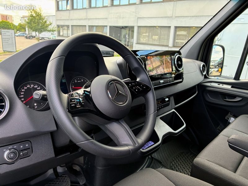 Mercedes Sprinter 317 CDI 37S 12m3 BVA 170ch PRO 49900HT (image 16)