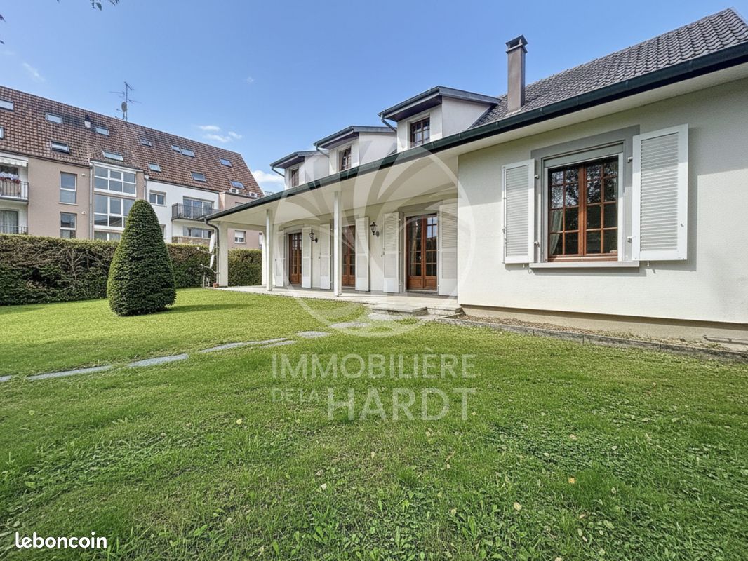 Maison 8 pièces 184 m² · à Sierentz · 184 m² · 379 000 €