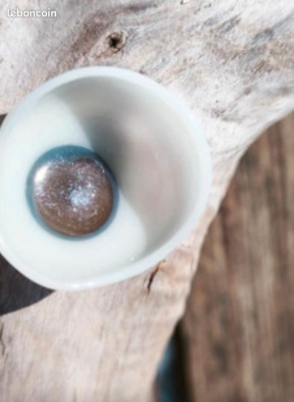 Ancien pot en verre soufflé marron – Les trouvailles de Romane Ancien pot en verre soufflé marron – Les trouvailles de Romane