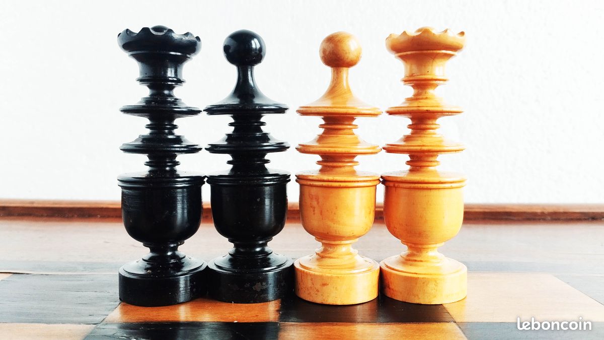 Ancienne Boîte De Jeu D'échecs Régence En Buis - Jeu De Stratégie Vintage